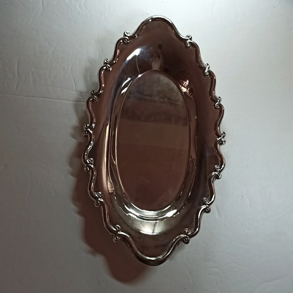 Vintage F.B. ROGERS Silver Co. Silver-Plate Oval Serving Tray Baroque Style - Picture 2 of 7